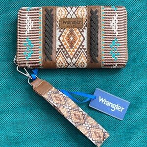 WRANGLER Wristlet WESTERN Wallet Boho Aztec for Women NEW w/Dust Bag GIFTABLE